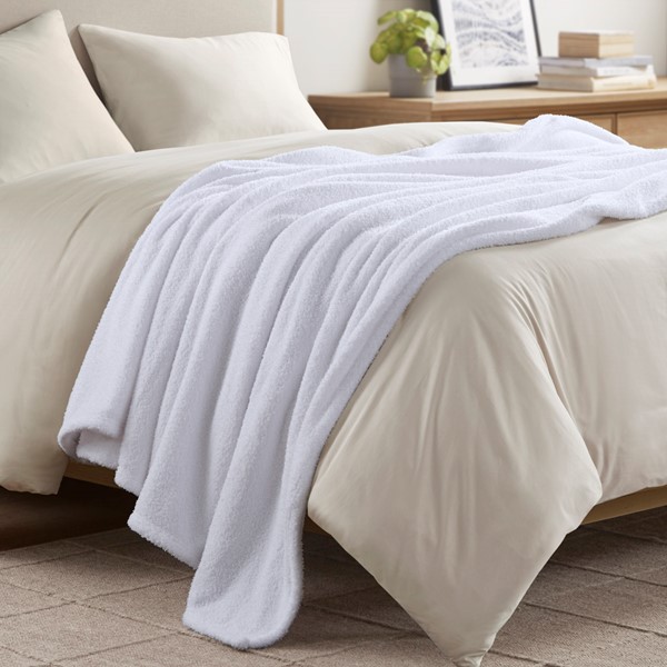 Beautyrest Dream Soft Blanket in White, Full/Queen BR51-4438