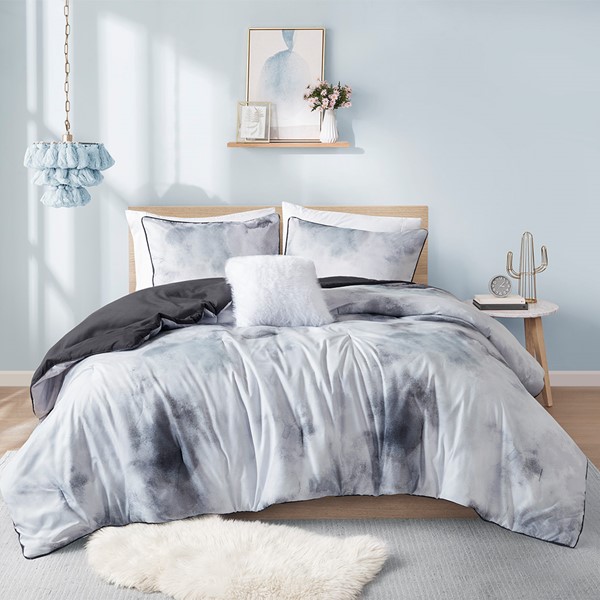 Intelligent Design Cassiopeia Watercolor Tie Dye Printed Comforter Set with Throw Pillow in Charcoal, Twin/Twin XL ID10-2385