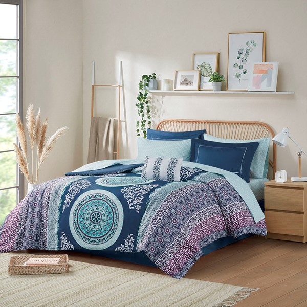 Intelligent Design Loretta Boho Comforter Set with Bed Sheets in Navy, Queen ID10-1377