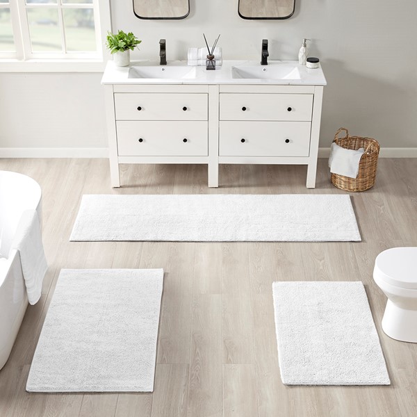 Beautyrest Plume Feather Touch Reversible Bath Rug in White, 24x72" BR72-3765