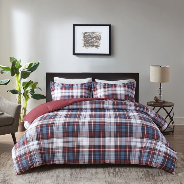 Madison Park Essentials Parkston 3M Scotchgard Down Alternative All Season Comforter Set in Red, King/Cal King MPE10-947