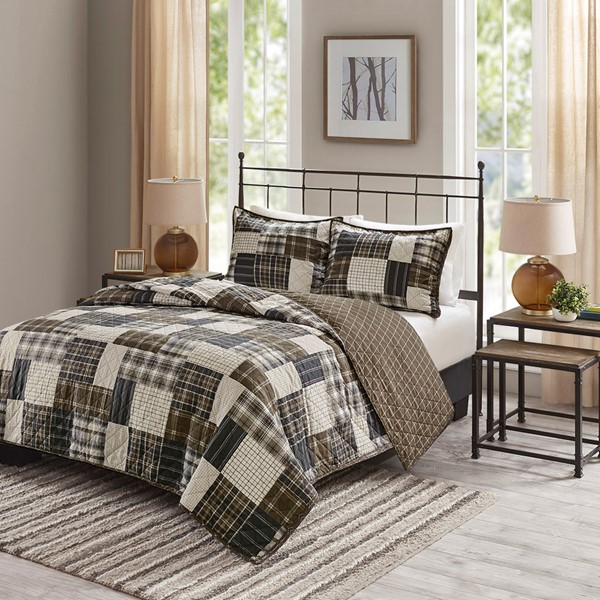 Madison Park Timber 3 Piece Reversible Printed Quilt Set in Black/Brown, King/Cal King MP13-6088