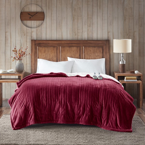 Woolrich Heated Plush to Berber Blanket in Garnet, Full WR54-1756