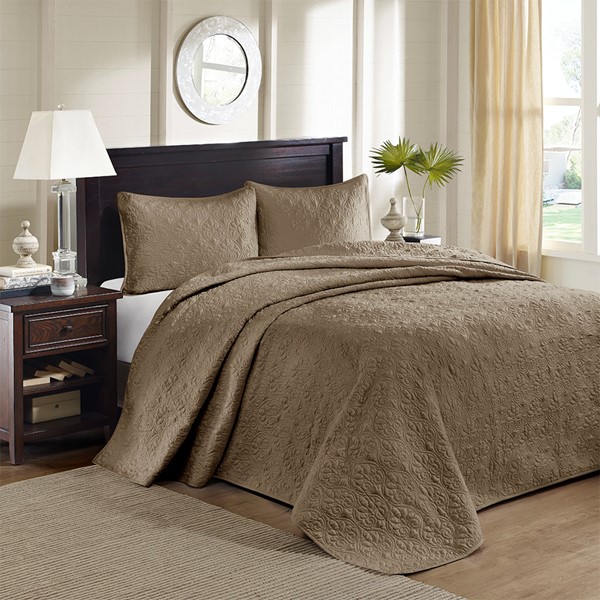 Madison Park Quebec Reversible Bedspread Set in Mocha, Queen MP13-6497