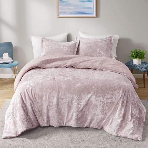 Intelligent Design Mira Crushed Velvet Sherpa Reversible Comforter Set in Lavender, King/Cal King ID10-2271