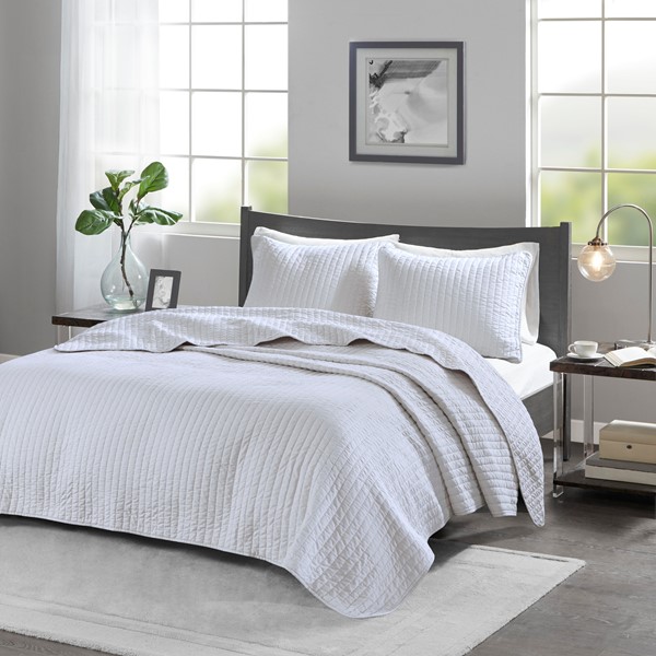 Madison Park Keaton Quilt Set in White, Full/Queen MP13-626