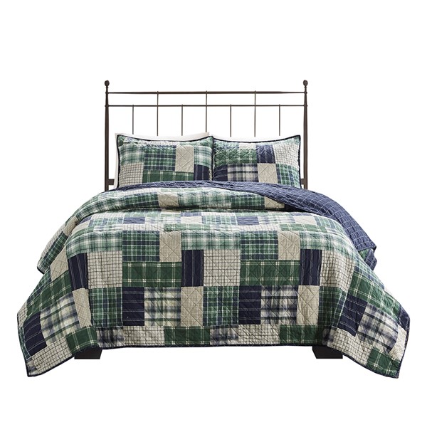 Madison Park Timber 3 Piece Reversible Printed Quilt Set in Green / Navy, Full/Queen MP13-7524