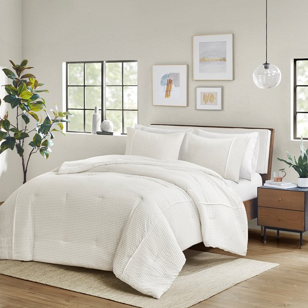 Beautyrest Apollo 3 Piece Striped Seersucker Oversized Comforter Set in Ivory, Full/Queen BR10-3840