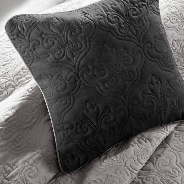 Madison Park Attingham 7 Piece Quilt Set with Euro Shams and Throw Pillows in Black, King/Cal King MP13-1742