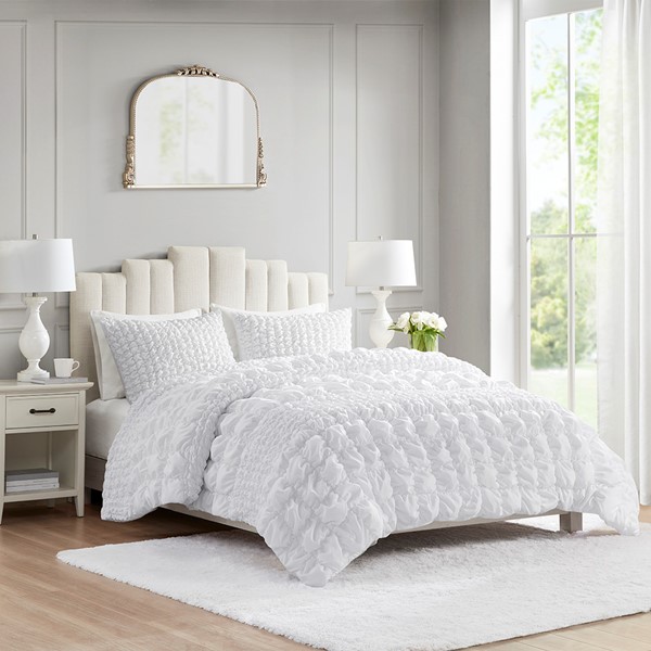 Madison Park Evelyn 3 Piece Stripe Ruched Comforter Set in White, King/Cal King MP10-8396