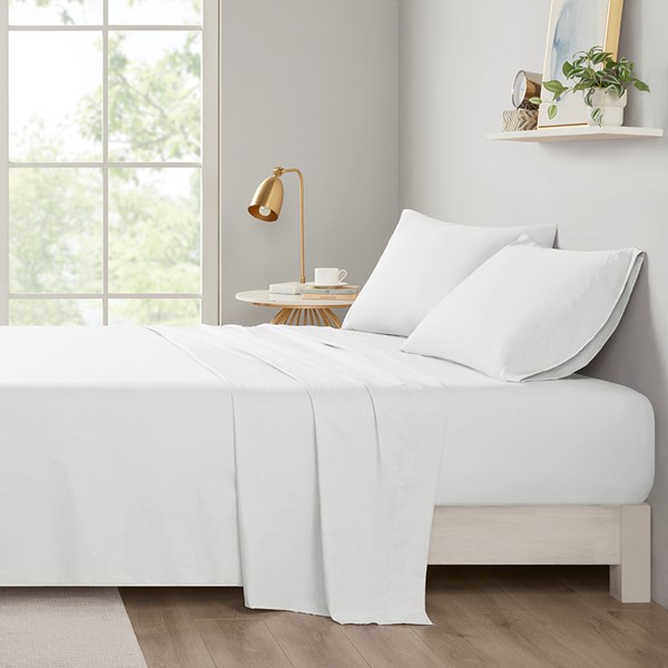 Intelligent Design Microfiber All Season Soft Touch Sheet Set in White, Full ID20-144