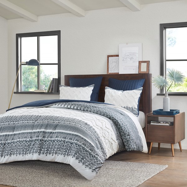 INK+IVY Mila 3 Piece Cotton Comforter Set with Chenille Tufting in Navy, King/Cal King II10-1062