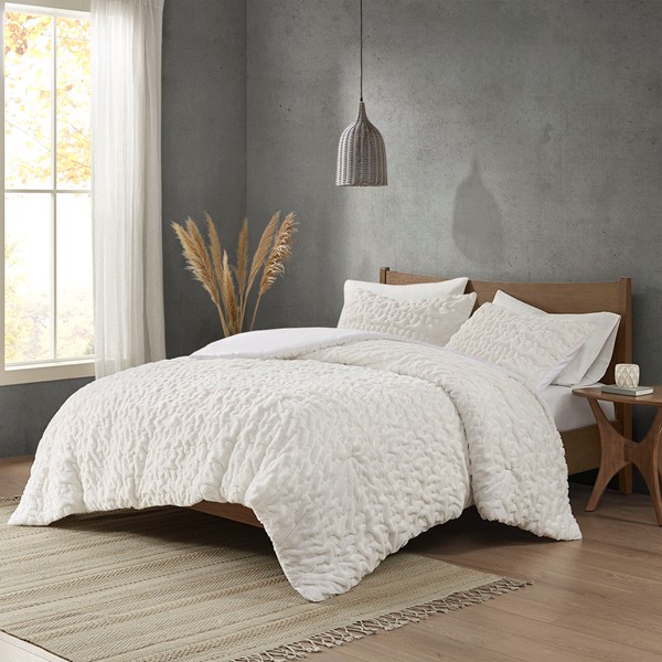 Madison Park Blair Ruched Fur Down Alternative Comforter Set in Ivory, Full/Queen MP10-8082