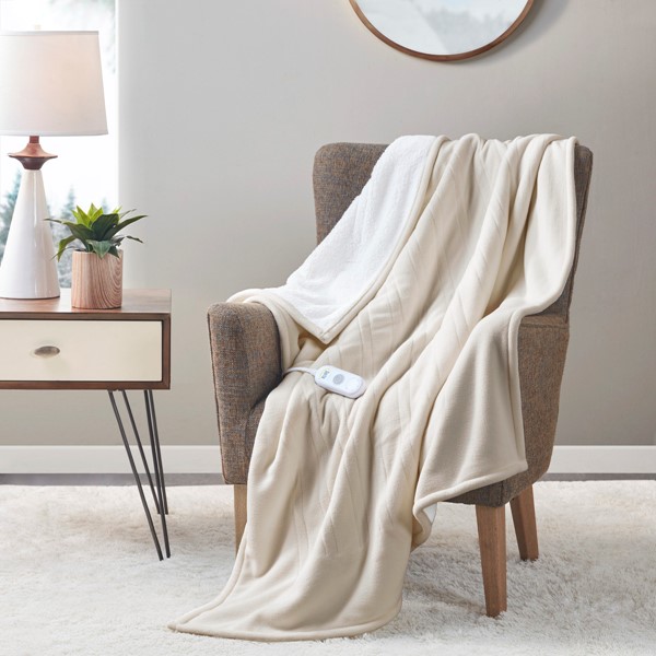 Serta Fleece to Sherpa Heated Throw in Tan, 50x60" ST54-0081