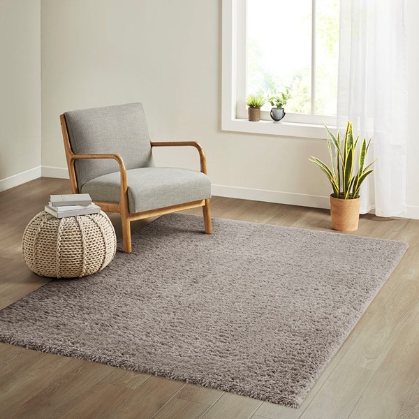 Madison Park Camdyn Super Soft Polyester Shag Area Rug in Grey, 6x9' MP35-7575