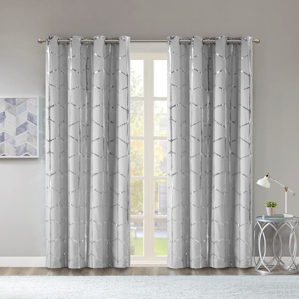 Intelligent Design Raina Total Blackout Metallic Print Grommet Top Curtain Panel in Grey/Silver, 50x63" ID40-1618