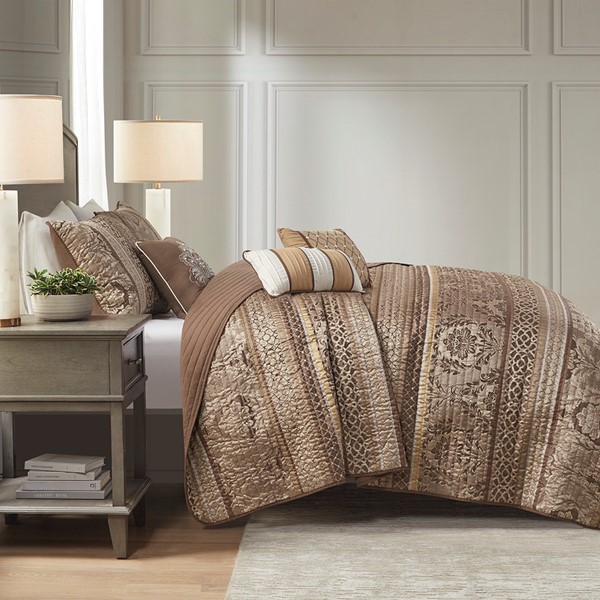 Madison Park Bellagio 6 Piece Jacquard Quilt Set with Throw Pillows in Brown/Gold, Full/Queen MP13-368