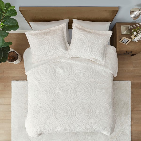 Madison Park Arya Embroidered Medallion Faux Fur Ultra Plush Comforter Mini Set in Ivory, Full/Queen MP10-5058