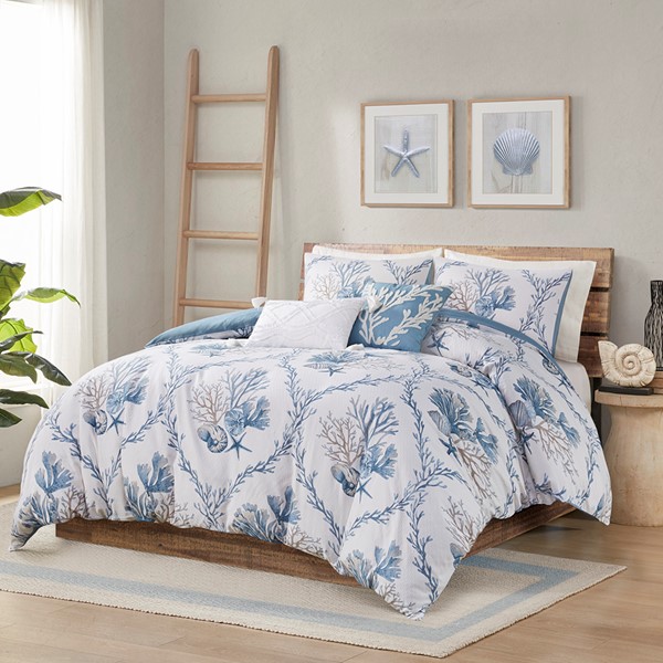 Harbor House Pismo Beach 5 Piece Cotton Duvet Cover Set with Throw Pillows in Blue/White, King/Cal King HH12-1842