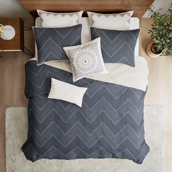 INK+IVY Pomona 3 Piece Embroidered Cotton Quilt Set in Navy, Full/Queen II13-564