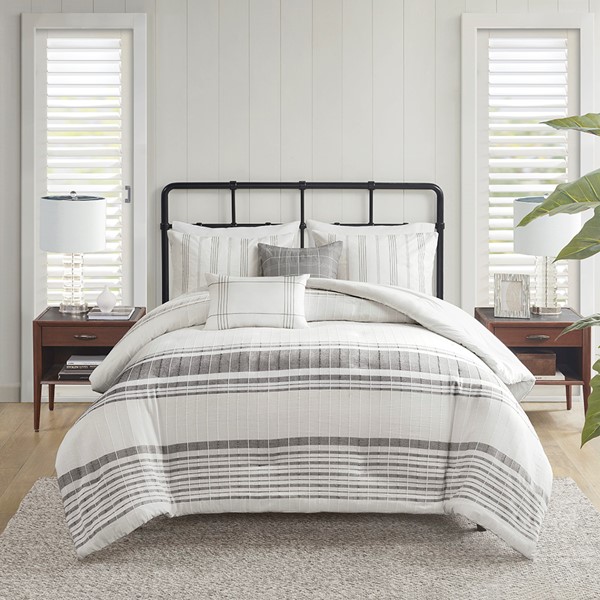 Harbor House Morgan 5 Piece Cotton Jaquard Duvet Set in White/Grey, King/Cal King HH12-1829