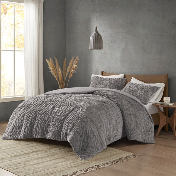 Madison Park Blair Ruched Fur Down Alternative Comforter Set in Grey, King/Cal King MP10-8212