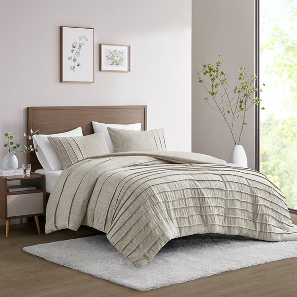 Beautyrest Maddox Striated Cationic Dyed Oversized Comforter Set with Pleats in Natural, Full/Queen BR10-3868