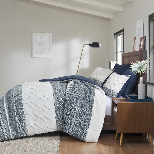 INK+IVY Mila 3 Piece Cotton Comforter Set with Chenille Tufting in Navy, King/Cal King II10-1062