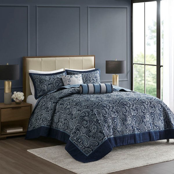 Madison Park Aubrey 5 Piece Jacquard Bedspread Set with Throw Pillows in Navy, King MP13-7965