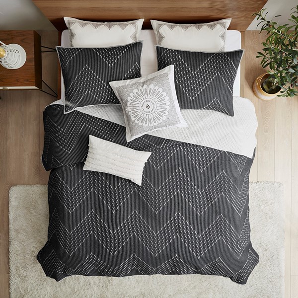 INK+IVY Pomona 3 Piece Embroidered Cotton Quilt Set in Black, Full/Queen II13-1201