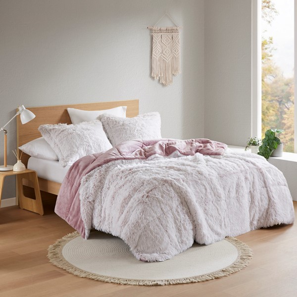 Intelligent Design Malea Shaggy Faux Fur Comforter Mini Set in Pink/White, Full/Queen ID10-2441