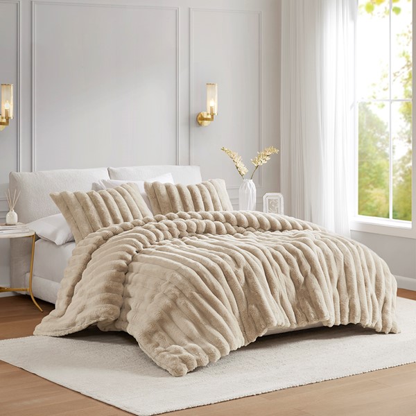 Madison Park Jasmine 3 Piece Faux Fur Comforter Set in Taupe, Full/Queen MP10-8440