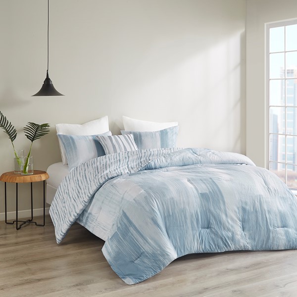 N Natori Brush Stroke 4 Piece Oversized Reversible Seersucker Comforter Set in Blue, Full/Queen NS10-3705