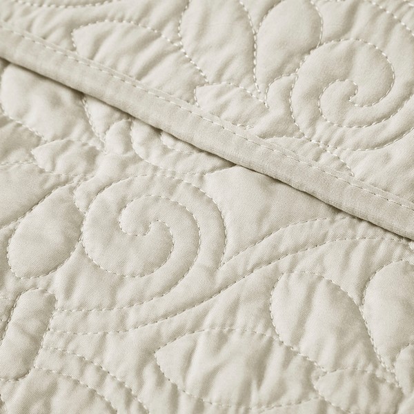 Madison Park Quebec Oversized Quilted Throw in Ivory, 60x70" MP50-2985