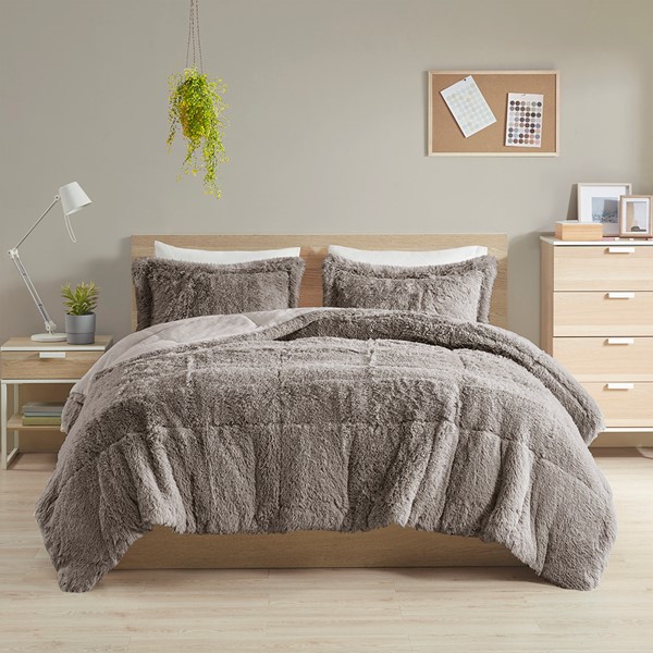 Intelligent Design Malea Shaggy Faux Fur Comforter Mini Set in Grey, King/Cal King ID10-1698