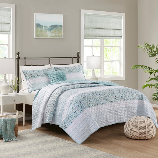 Madison Park Caralie 4 Piece Seersucker Quilt Set with Throw Pillow in Aqua, Full/Queen MP13-8289