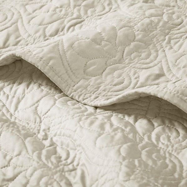 Madison Park Quebec Oversized Quilted Throw in Ivory, 60x70" MP50-2985