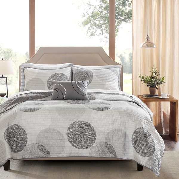 Madison Park Essentials Knowles Quilt Set with Cotton Bed Sheets in Grey, Cal King MPE13-312