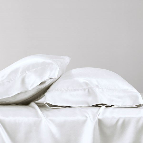 Madison Park Essentials Satin Luxury Sheet Set in White, Full MPE20-899