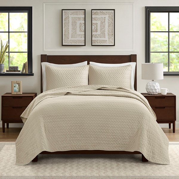 Hampton Hill Velvet Touch 3 Piece Luxurious Oversized Quilt Set in Linen, Queen FB13-1027