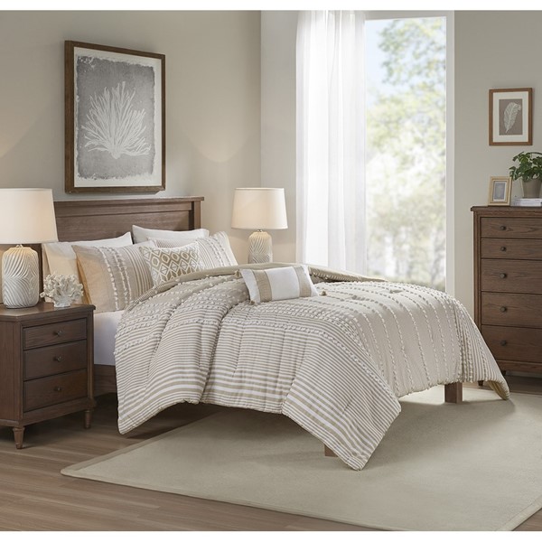 Harbor House Anslee 3 Piece Cotton Yarn Dyed Comforter Set in Taupe, Full/Queen HH10-1689