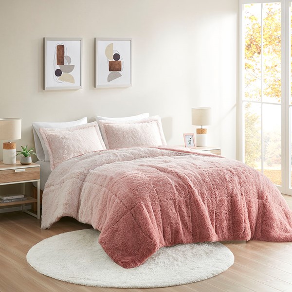 Intelligent Design Brielle Ombre Shaggy Long Fur Comforter Mini Set in Blush, Full/Queen ID10-2144