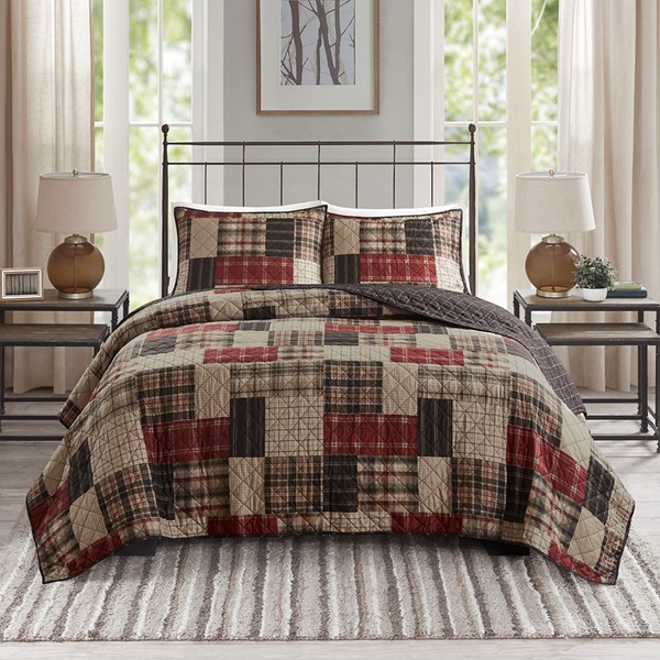 Madison Park Timber 3 Piece Reversible Printed Quilt Set in Red/Black, King/Cal King MP13-8471