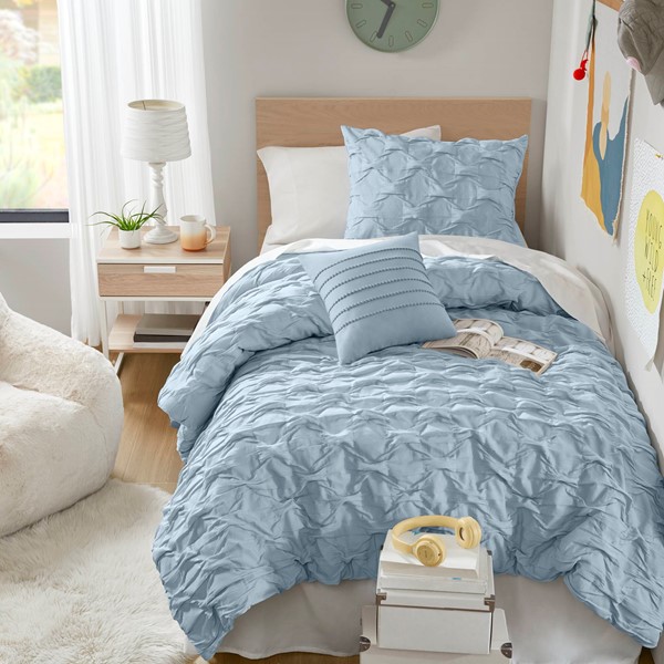 Comfort Spaces Bailey Diamond Pintuck Pleated Woven Comforter Set in Blue, Twin/Twin XL AM10-0535