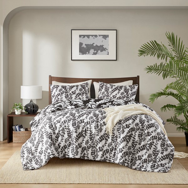 Comfort Spaces Senia Floral Print Reversible Comforter Set in Black, Full/Queen AM10-0080