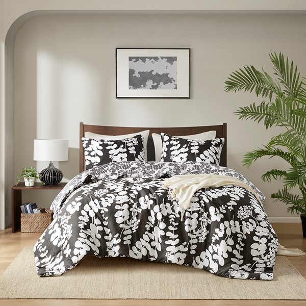 Comfort Spaces Senia Floral Print Reversible Comforter Set in Black, Full/Queen AM10-0080