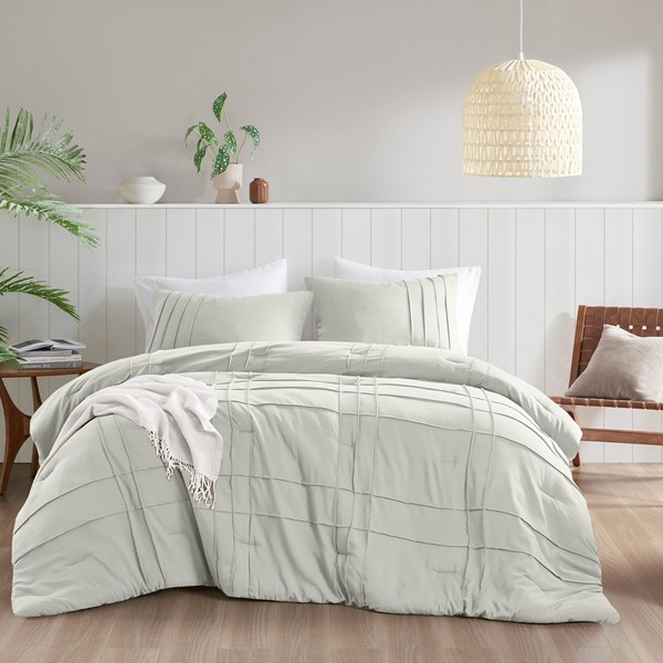 Comfort Spaces Walker Soft Washed Pleated Comforter Set in Silver, Twin/Twin XL AM10-0386