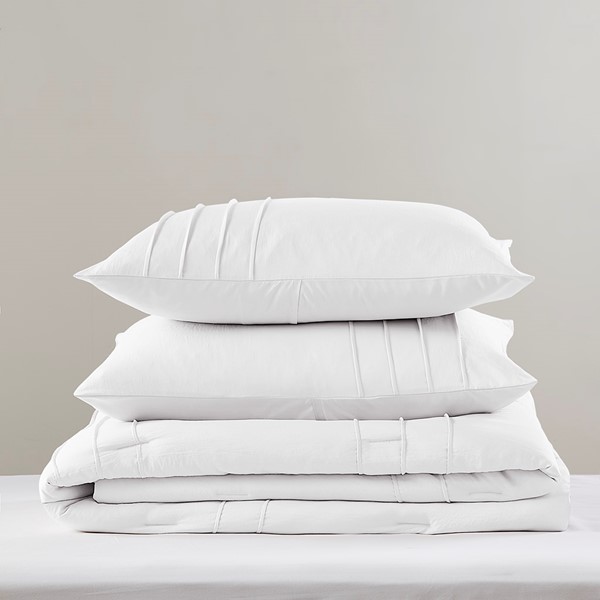 Comfort Spaces Walker Soft Washed Pleated Comforter Set in White, Queen AM10-0008