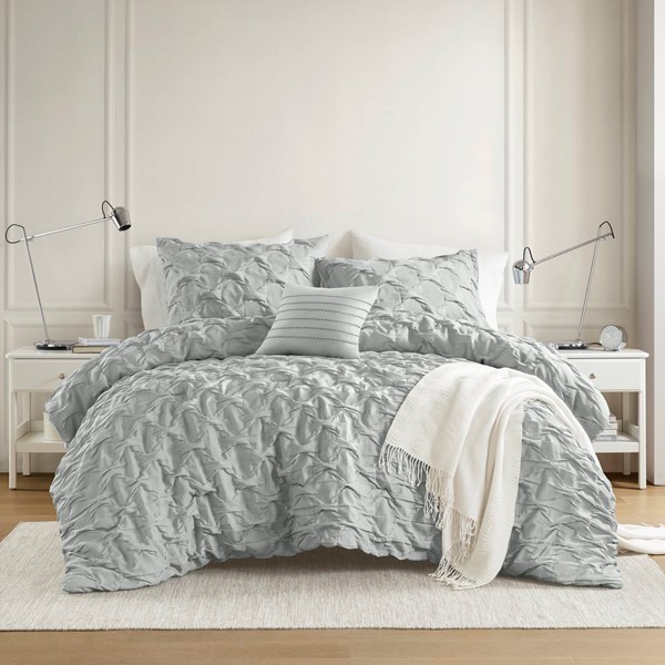 Comfort Spaces Bailey Diamond Pintuck Pleated Woven Comforter Set in Gray, Full/Queen AM10-0162