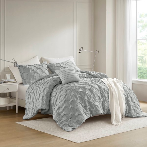 Comfort Spaces Bailey Diamond Pintuck Pleated Woven Comforter Set in Gray, Twin/Twin XL AM10-0161